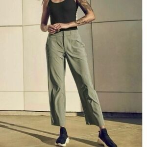 Athleta Women's Tribeca Utility Crop Pants Laurel Olive Stretch size 0